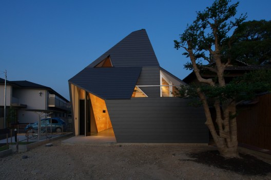 Model Factory F / D.I.G Architects