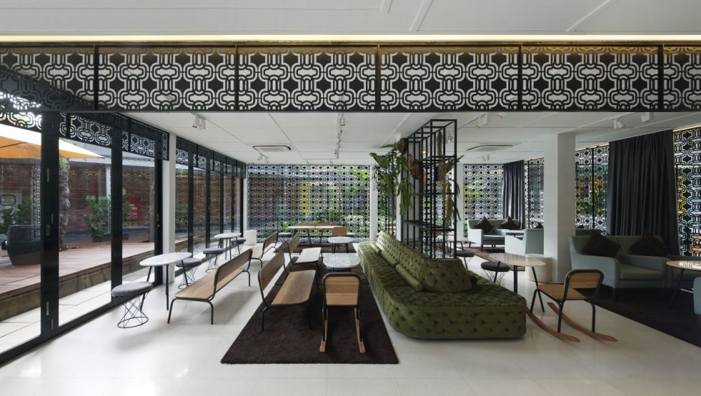 Skyve Bistro / FARM