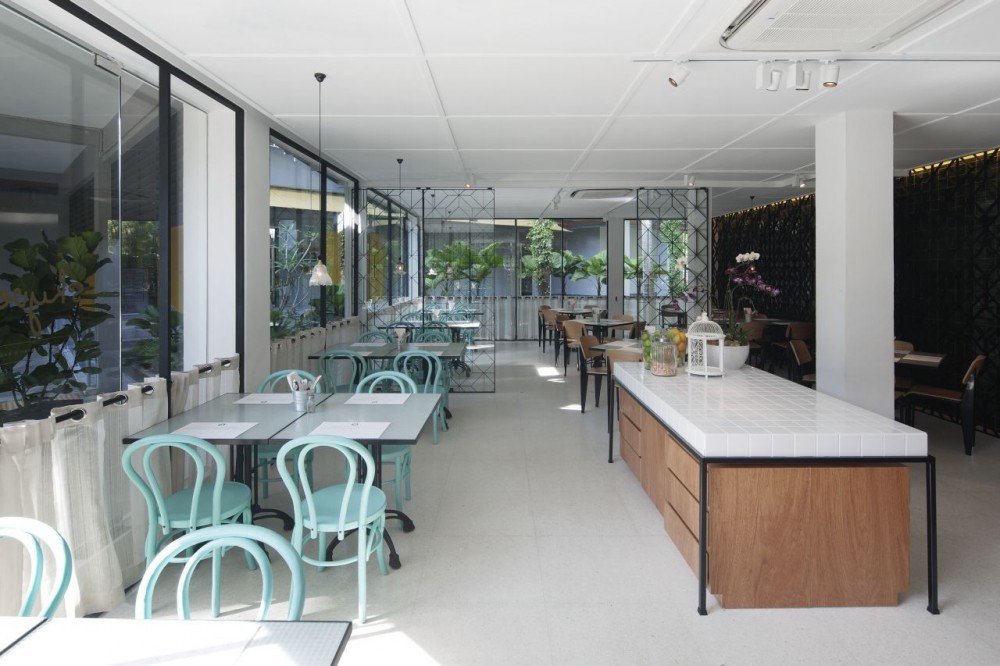Skyve Bistro / FARM