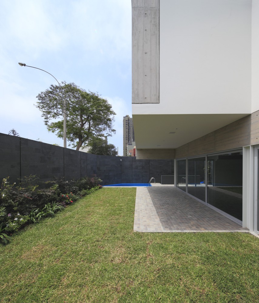 House SL / Llosa Cortegana Arquitectos