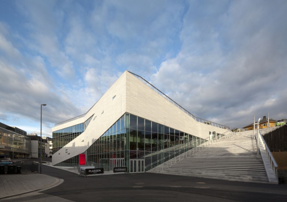 Plassen Cultural Center / 3XN Architects