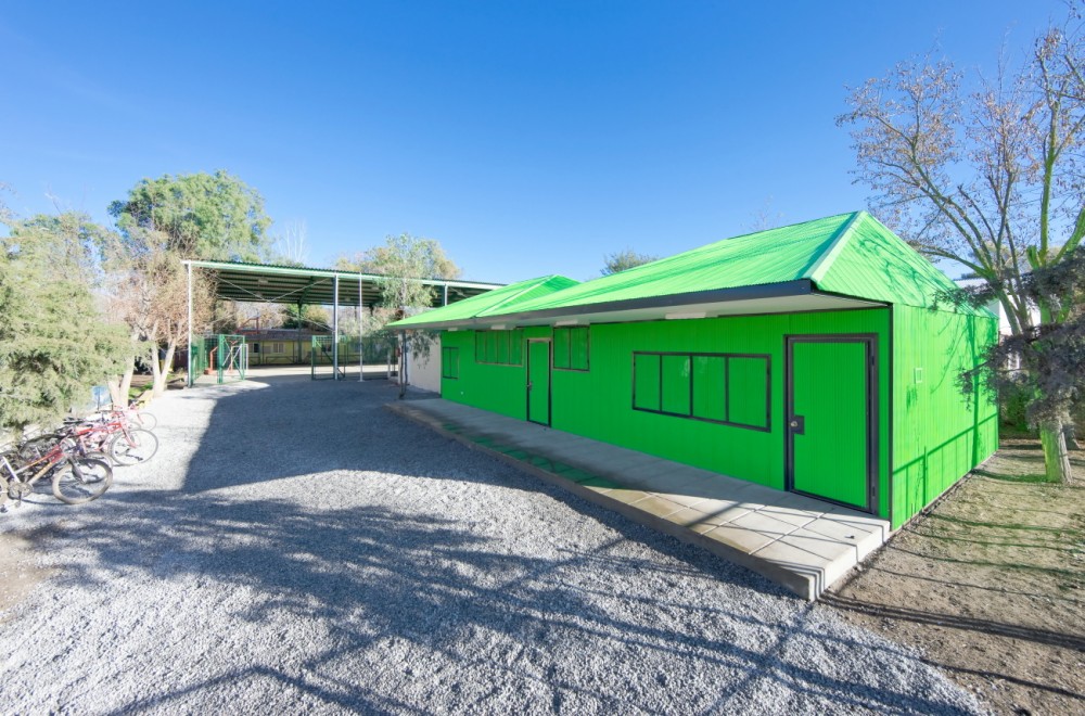 Catch Light Classrooms / LAND Arquitectos