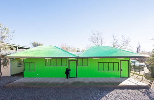 Catch Light Classrooms / LAND Arquitectos