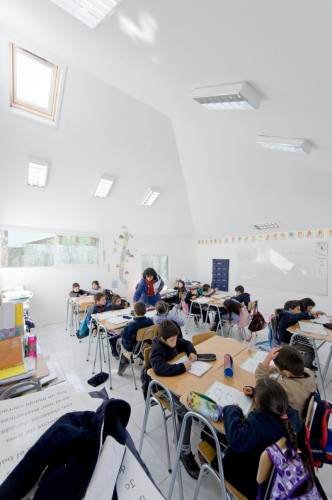 Catch Light Classrooms / LAND Arquitectos