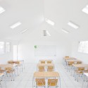 Catch Light Classrooms / LAND Arquitectos Catch Light Classrooms / LAND Arquitectos © Sergio Pirrone
