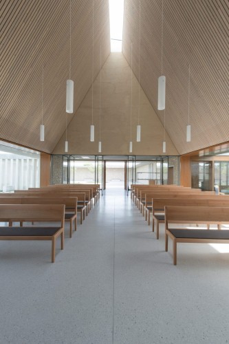 Ingelheim Funeral Chapel / Bayer & Strobel Architekten