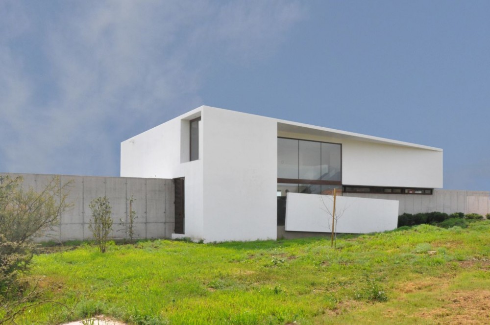 El Polo House / Juan Cristóbal Valenzuela Leighton + Eduardo Rivera Barros Arquitectos
