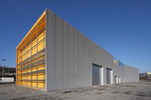 Phoenix Zeppelin Headquarters / Paulíny Hovorka Architekti