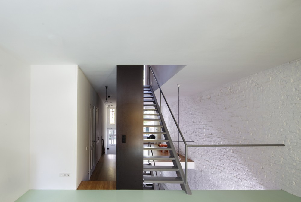 Vertical Loft / Shift Architecture Urbanism