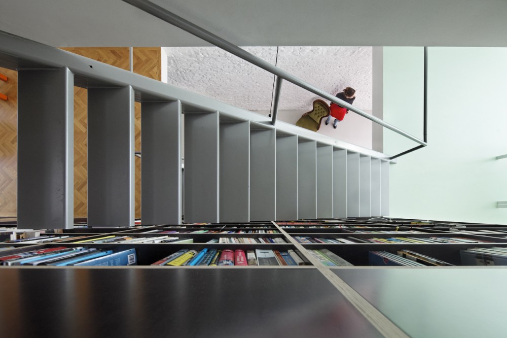 Vertical Loft / Shift Architecture Urbanism