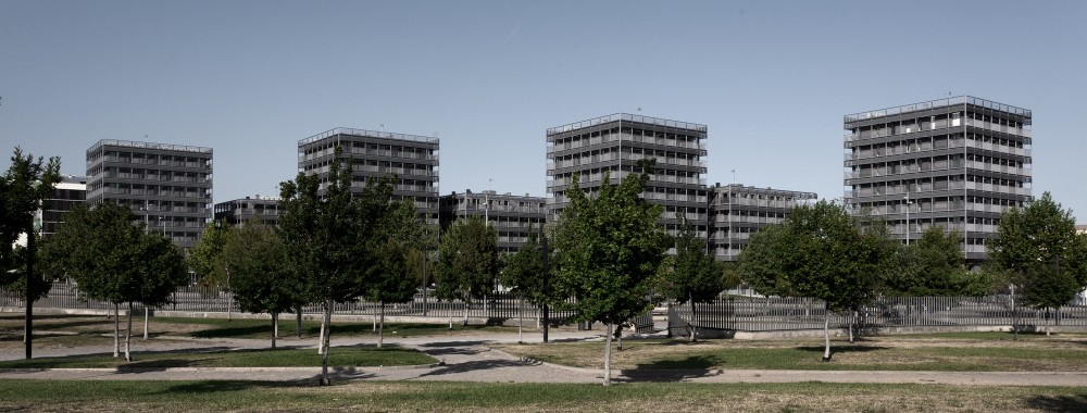 Social Housing at Boera Park / Peñín Architects + OAB + Edifica