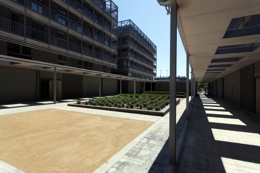 Viviendas Sociales en Boera Park / Peñín Architects