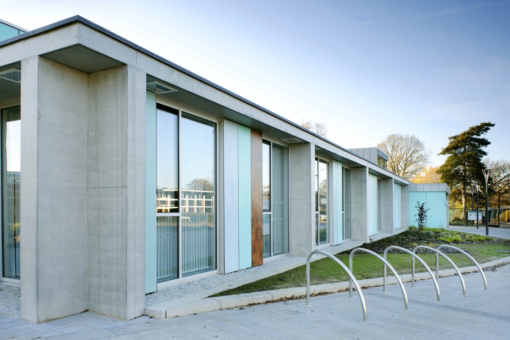 Langley Green Children’s Centre / Re-Format