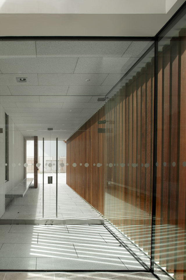 Ballyroan Parish Centre / Box Architecture