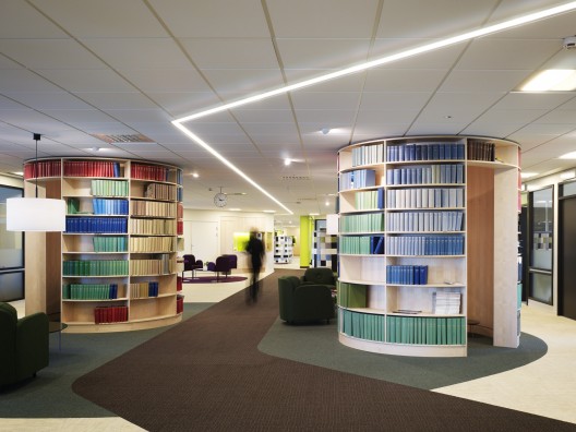 Oficinas Svensk Travsport / Note Design Studio