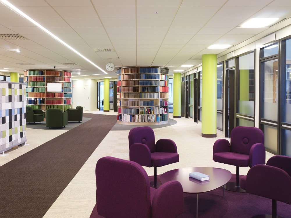 Svensk Travsport Offices / Note Design Studio