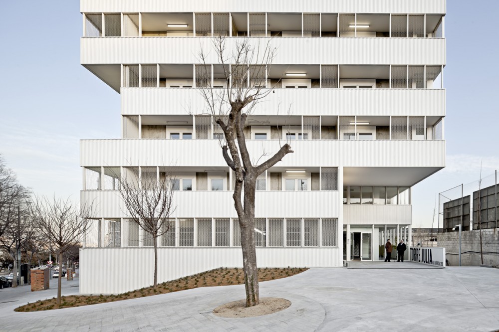 Julia Tower / Pau Vidal + Sergi Pons + Ricard Galiana