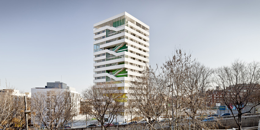 Julia Tower / Pau Vidal + Sergi Pons + Ricard Galiana