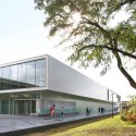 Sport facilities De Warande in Wetteren / BURO II & ARCHI+I © Filip Dujardin