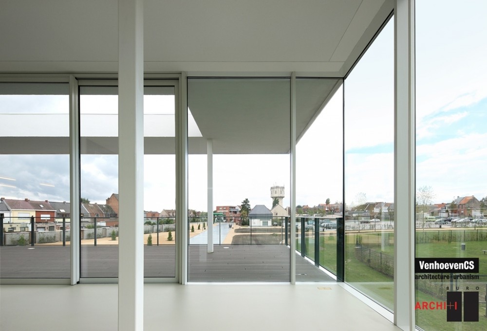 Sport Facilities De Warande in Wetteren / Venhoeven CS in collaboration with BURO II & ARCHI+I