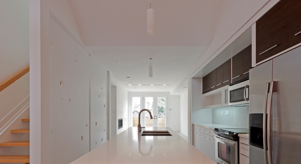 Whale House / Atelier rzlbd