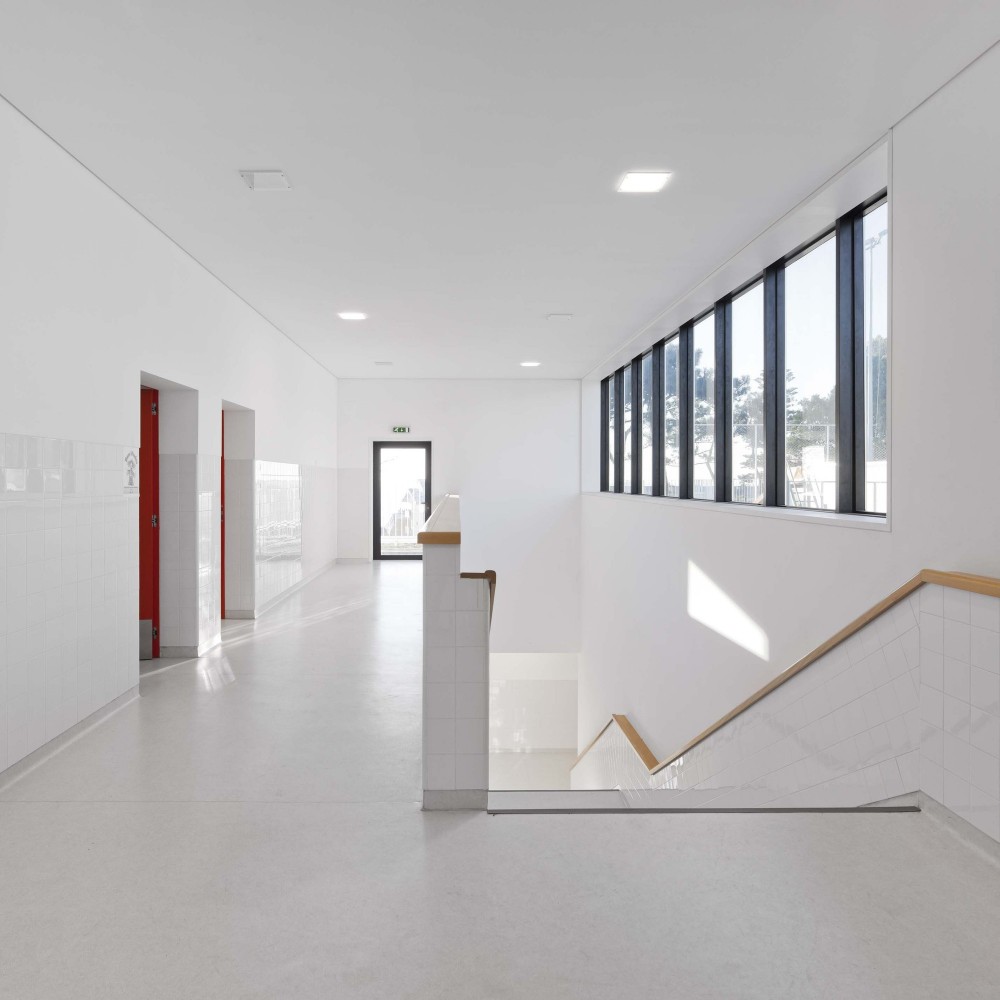 Center School S.Miguel de Nevogilde / AVA Architects