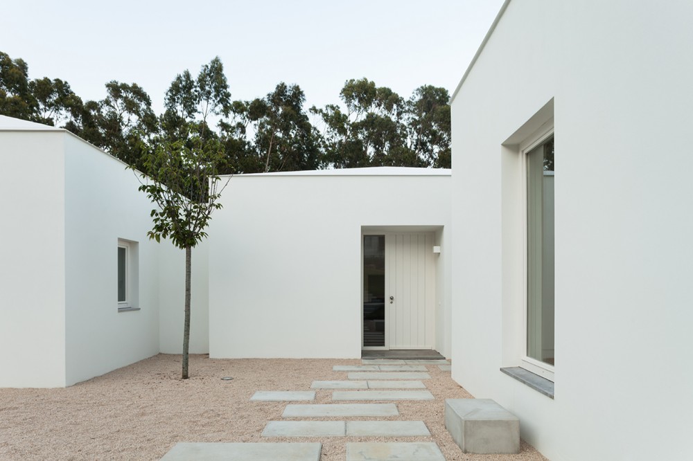 House in Belas / CHP Arquitectos