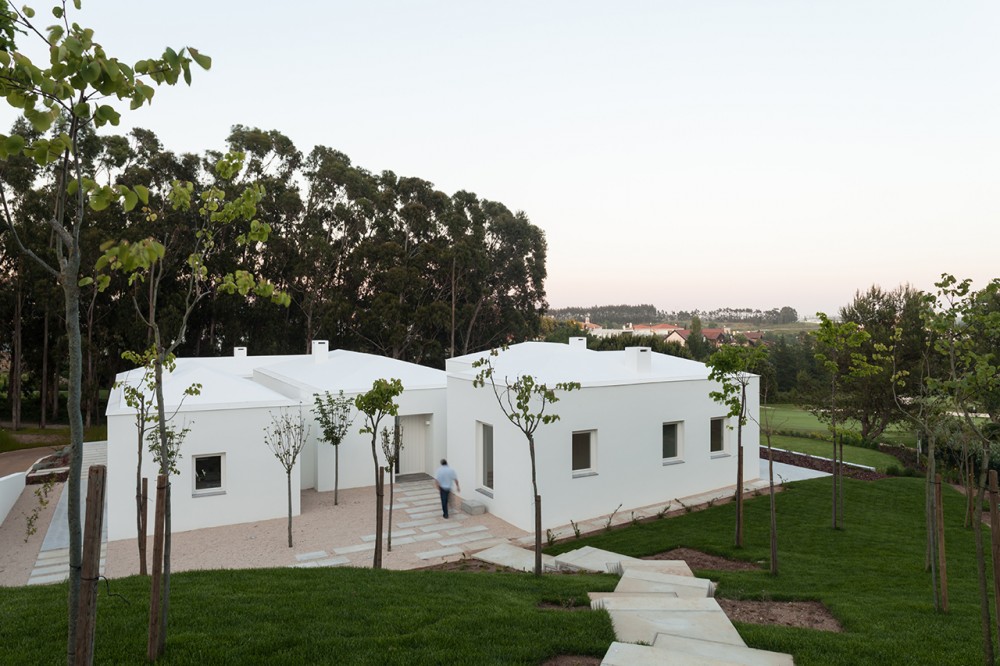 House in Belas / CHP Arquitectos