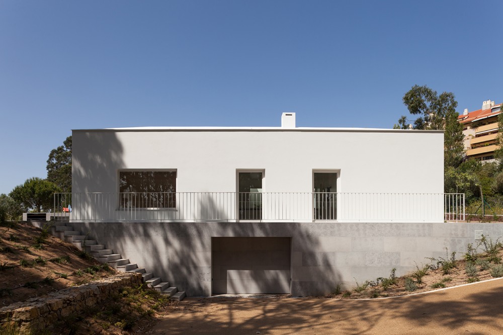 House in Belas / CHP Arquitectos