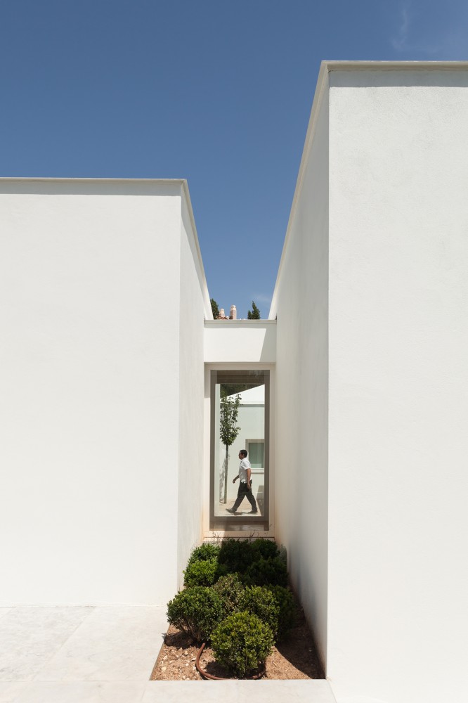 House in Belas / CHP Arquitectos