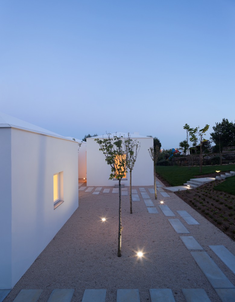 House in Belas / CHP Arquitectos