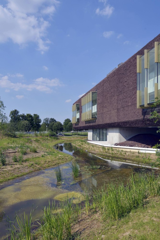 Marne-la-Vallée Library / Beckmann-N’Thépé Architects
