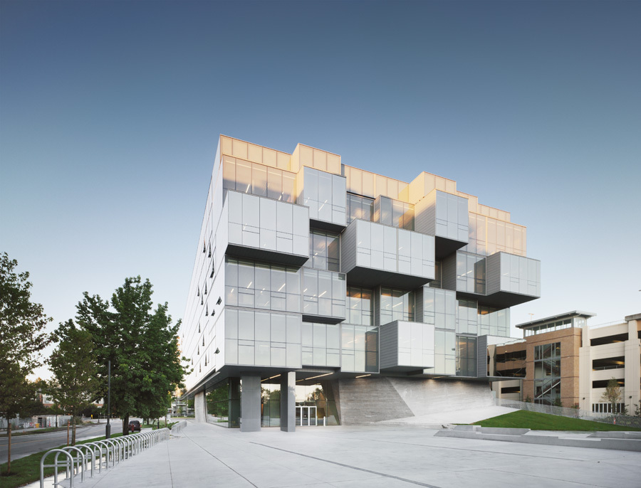 UBC Faculty of Pharmaceutical Sciences / Saucier + Perrotte architectes & HCMA