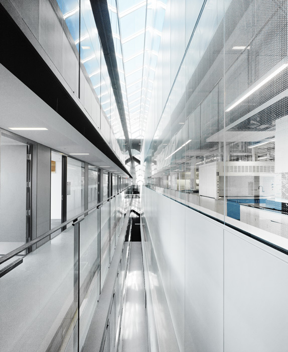 UBC Faculty of Pharmaceutical Sciences / Saucier + Perrotte architectes & HCMA