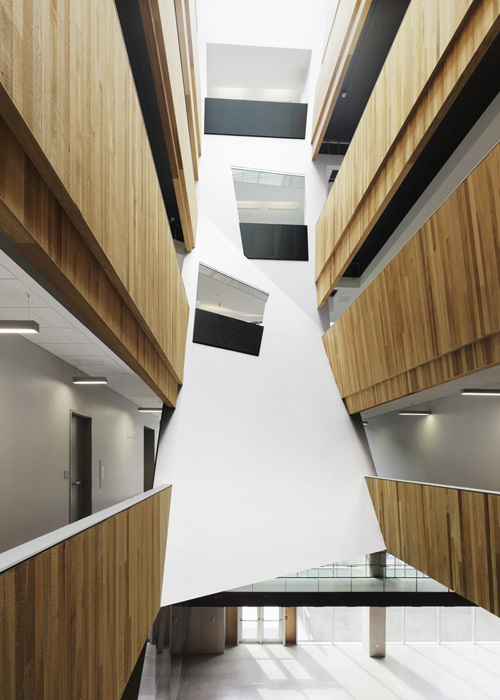 UBC Faculty of Pharmaceutical Sciences / Saucier + Perrotte architectes & HCMA