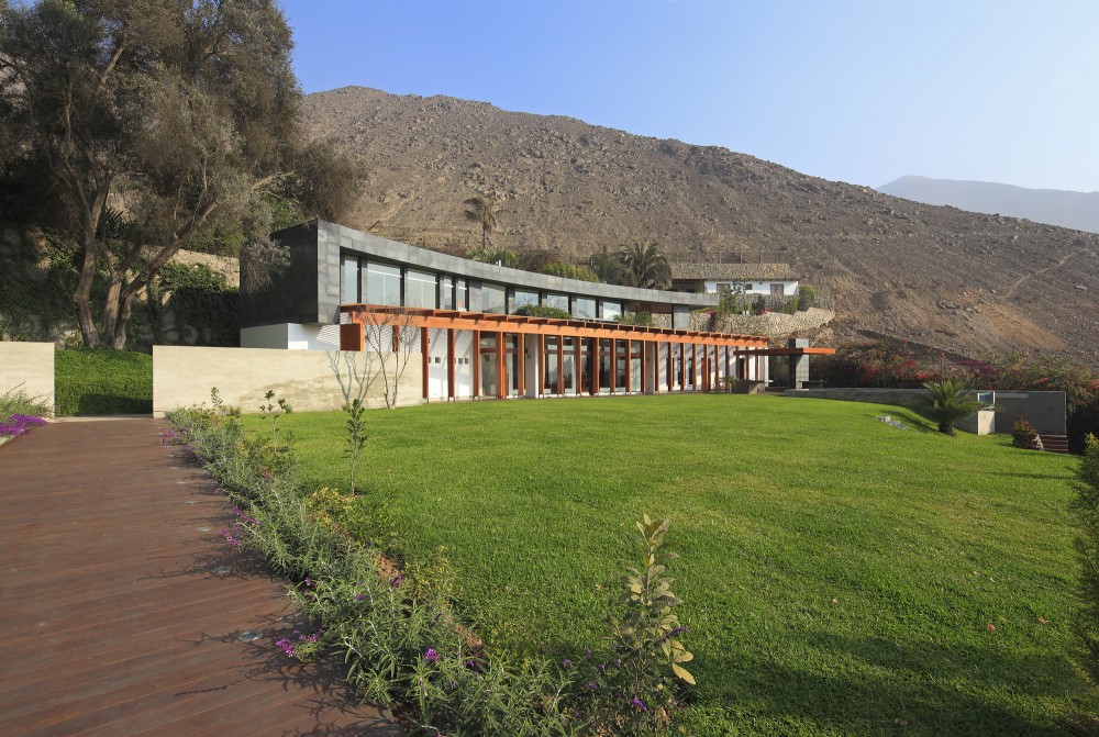 CyD House / V.Oid