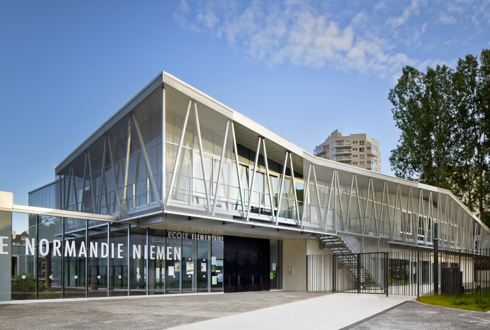 Groupe Scolaire Normandie-Niemen / Gaetan Le Penhuel Architectes