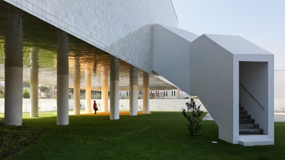 Combatentes Educational Center / Cannatà & Fernandes