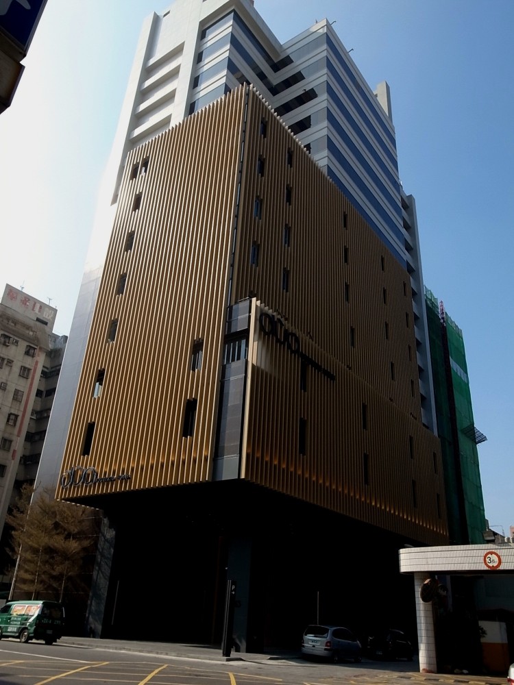 Hotel Dua / Koan Design