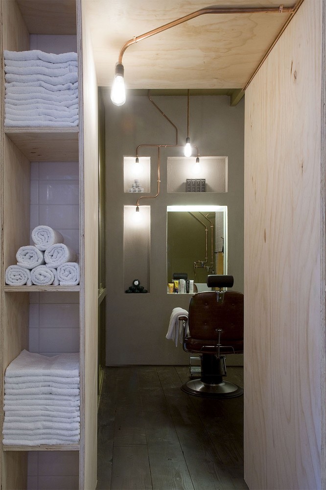 Barber Shop / Ard Hoksbergen
