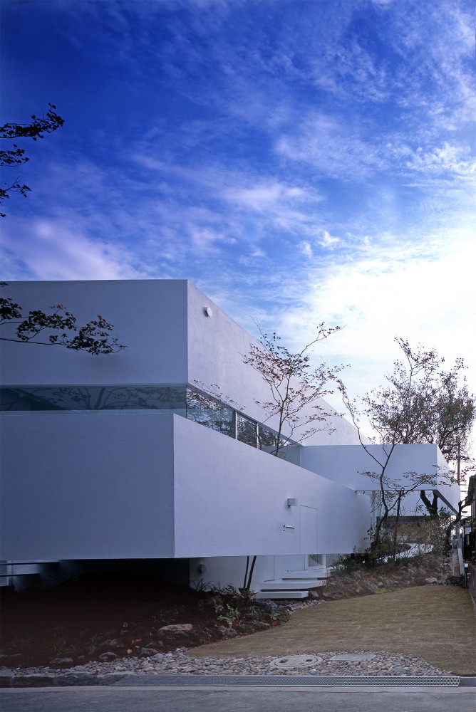 Atelier-Bisque Doll / UID Architects