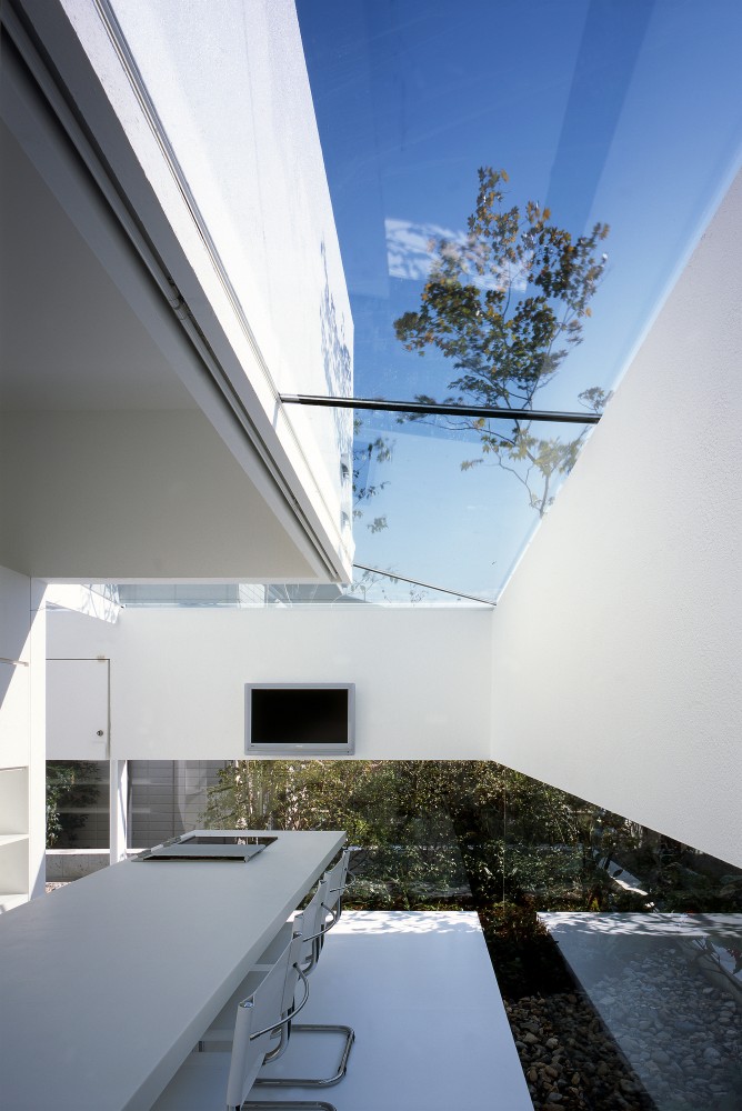 Atelier-Bisque Doll / UID Architects