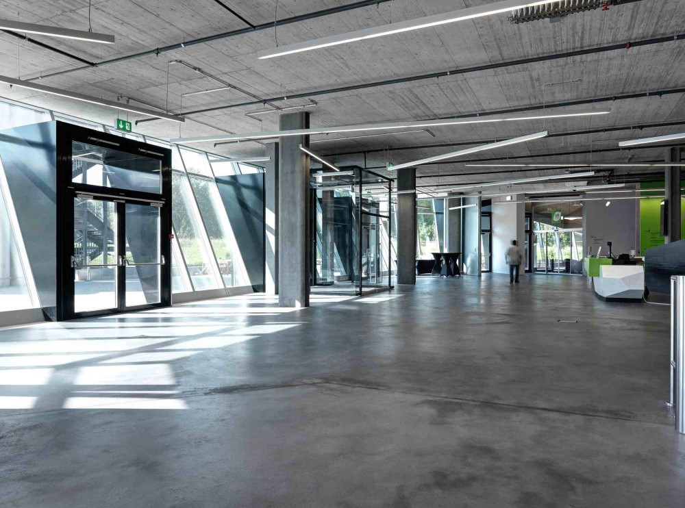 Umwelt Arena / Rene Schmid Architekten