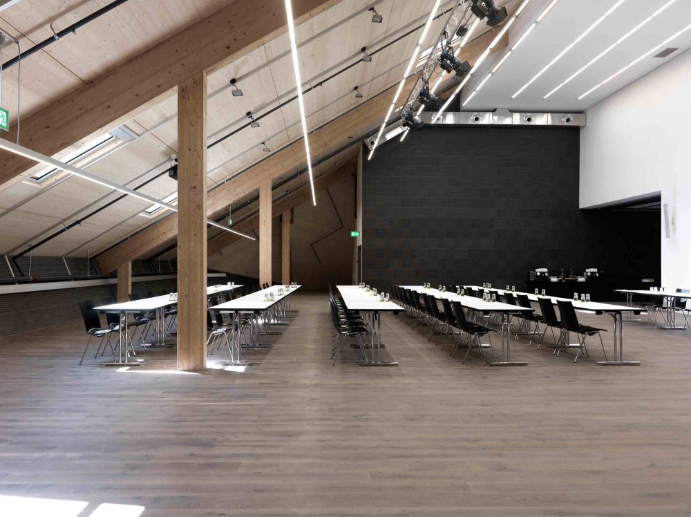 Umwelt Arena / Rene Schmid Architekten