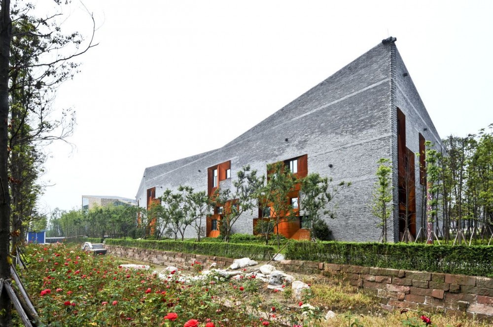Sky Courts / Höweler + Yoon Architecture