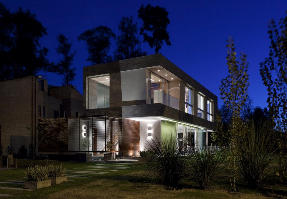 House in Pilar / Estudio Parysow – Schargrodsky Arquitectos + Estudio Tarnofsky – Wilhelm
