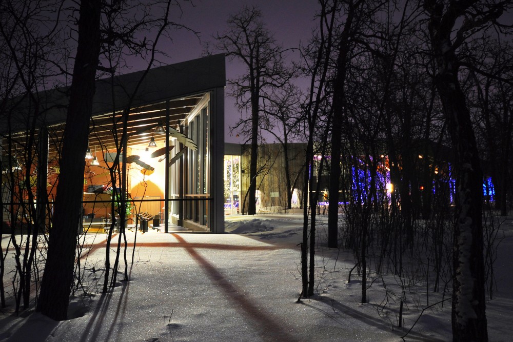 The Qualico Family Centre / Number TEN Architectural