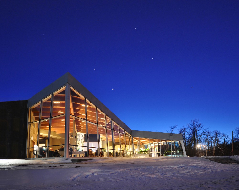 The Qualico Family Centre / Number TEN Architectural