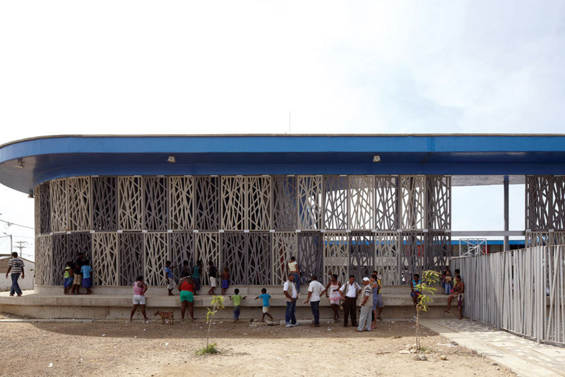 Flor del Campo Educational Center / Giancarlo Mazzanti + Felipe Mesa