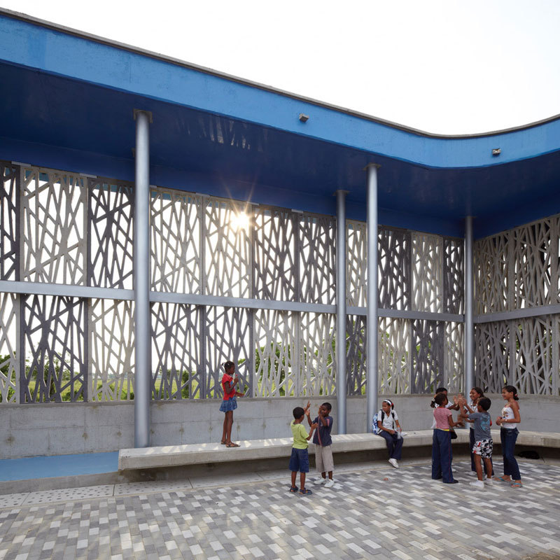 Flor del Campo Educational Center / Giancarlo Mazzanti + Felipe Mesa